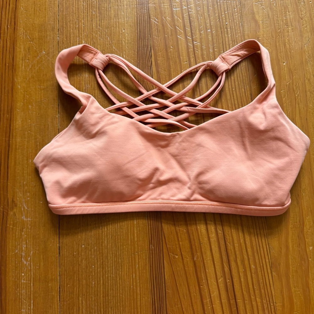 Lululemon free to be bra size 6